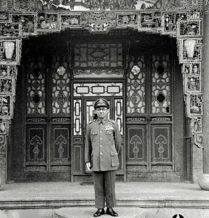 1960年5月23日，荣民总医院的病房里，77岁的阎锡山躺在床上，呼吸很弱，喉