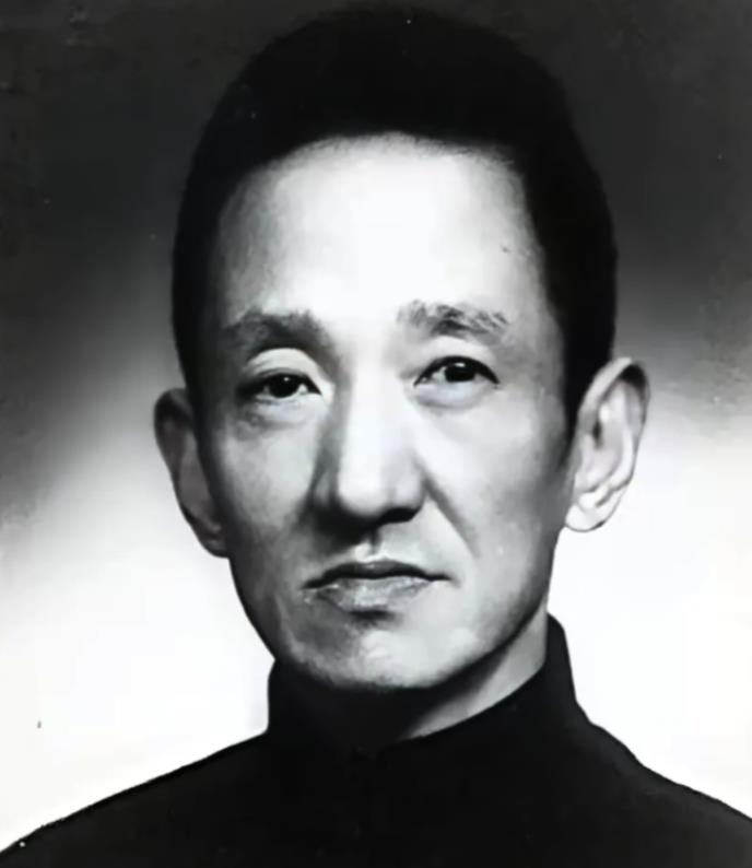 1947年，陈布雷的女儿女婿被捕，蒋介石找陈布雷谈话，询问他对此事的想法。陈布雷