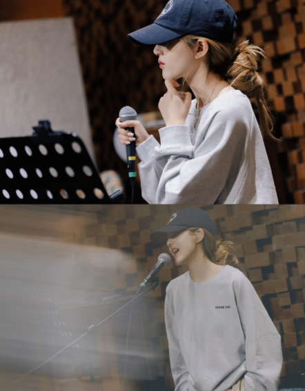赵露思彩排都那么美，戴帽子不露脸。赵露思工作室更新了彩排照片，穿搭简约但很有气质
