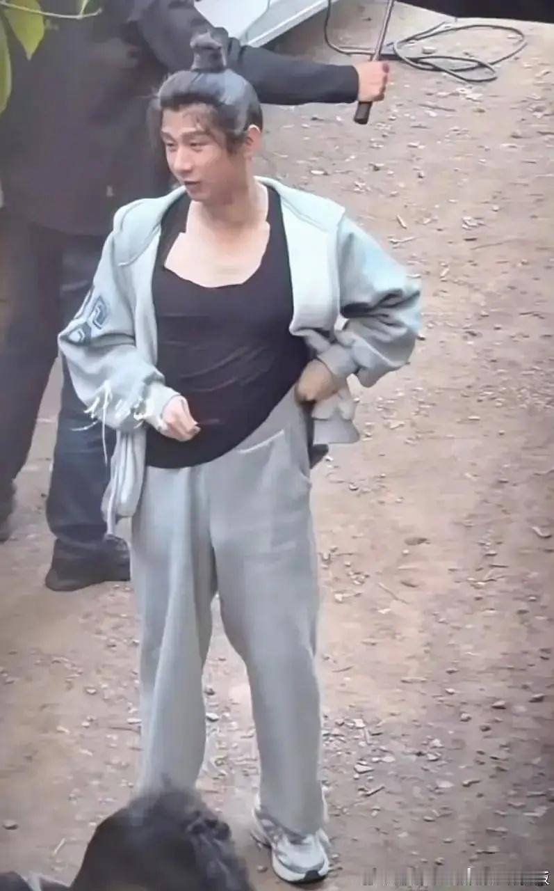 仿e人大发e难财。这种行为不甜不是很认可，代ie谴责