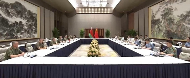 和中方防长谈完，巴铁防长当着全球宣布一件事，现场印度媒体彻底懵了在上海合作组织