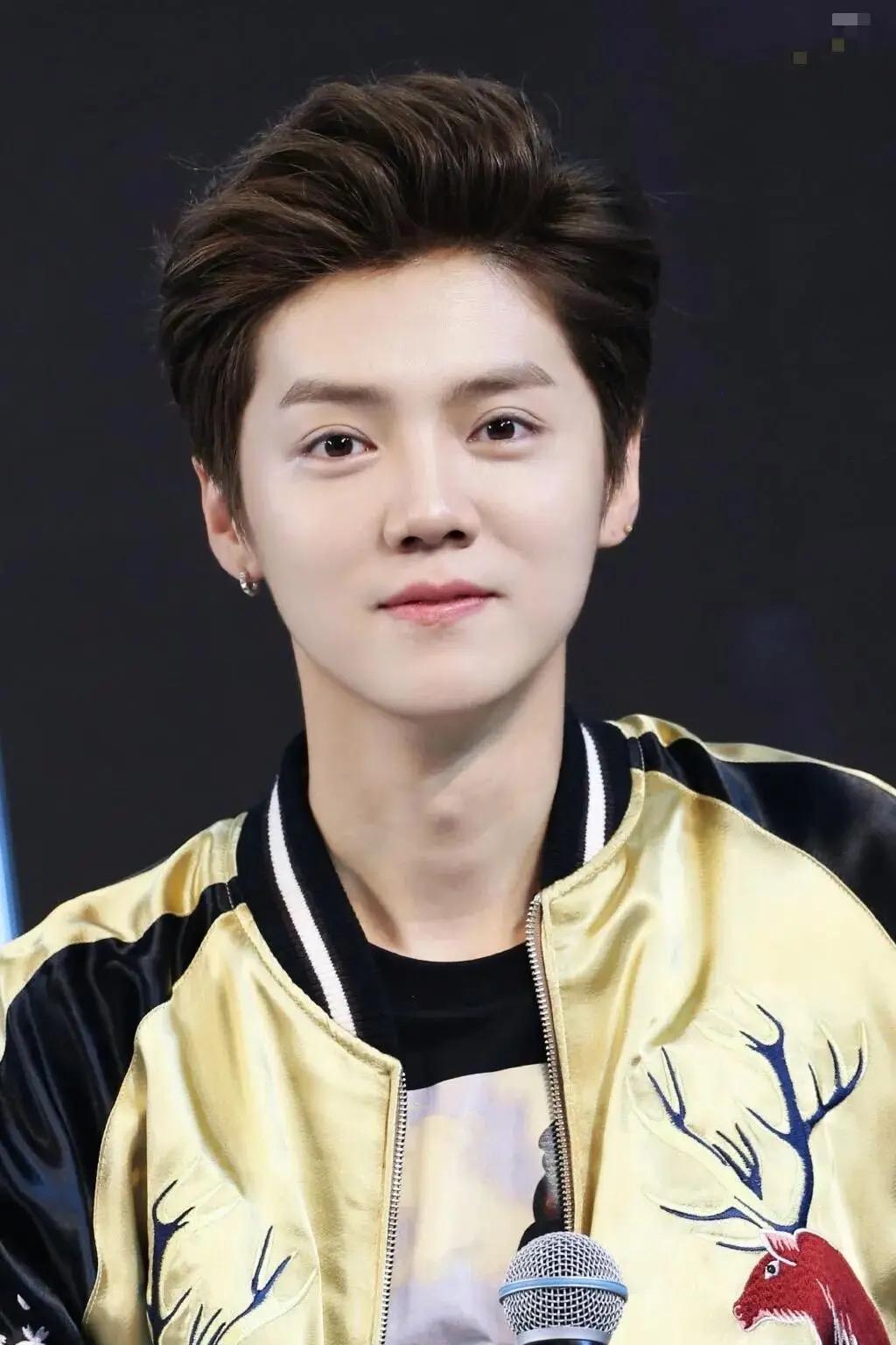 鹿晗状态好转，但关晓彤年纪小、事业上升期，关爸不希望她早婚。鹿晗35岁，家人肯定