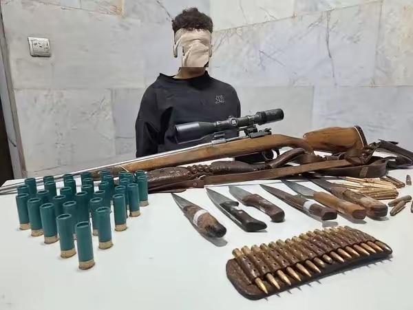 伊朗公开了，指挥骚乱的关键人物，抓获的以色列摩萨德卧底特工。在现场发现了大批狙击