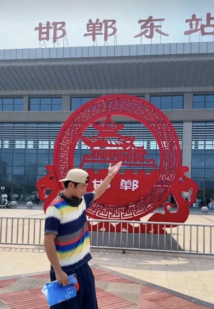 最近最大的文旅喜讯，绝对是《奔跑吧》官宣来邯郸录制！很多人特别意外：跑男以往