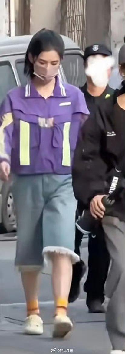 谁给张婧仪选的这件衣服