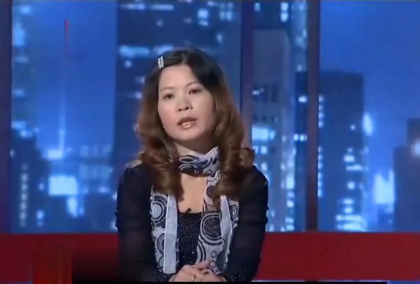 姐姐花光积蓄在老家建了一栋三层楼房，弟弟眼红厚着脸皮跟姐姐抢房子，要求姐姐把房子