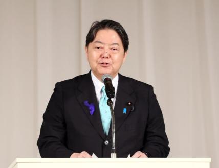 据《共同社》报道，9月3日上午，在中国举行纪念抗战胜利80周年阅兵式当天，日本内