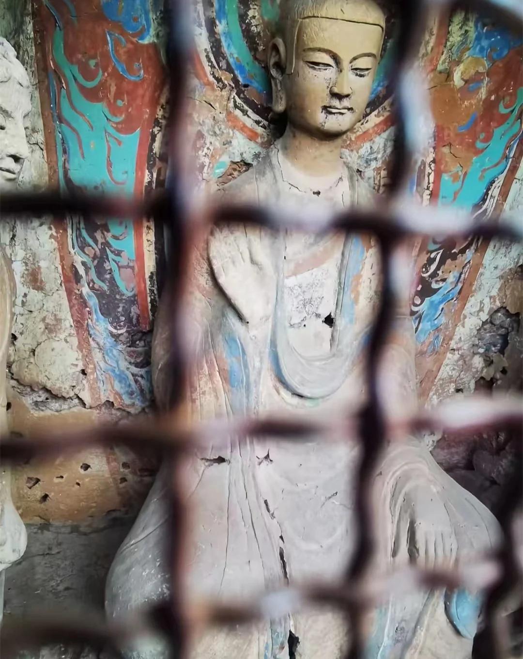 矛盾彻底摆上台面！8月9日，北京，潇湘晨报曝出甘肃天水麦积山石窟争议，网友称看