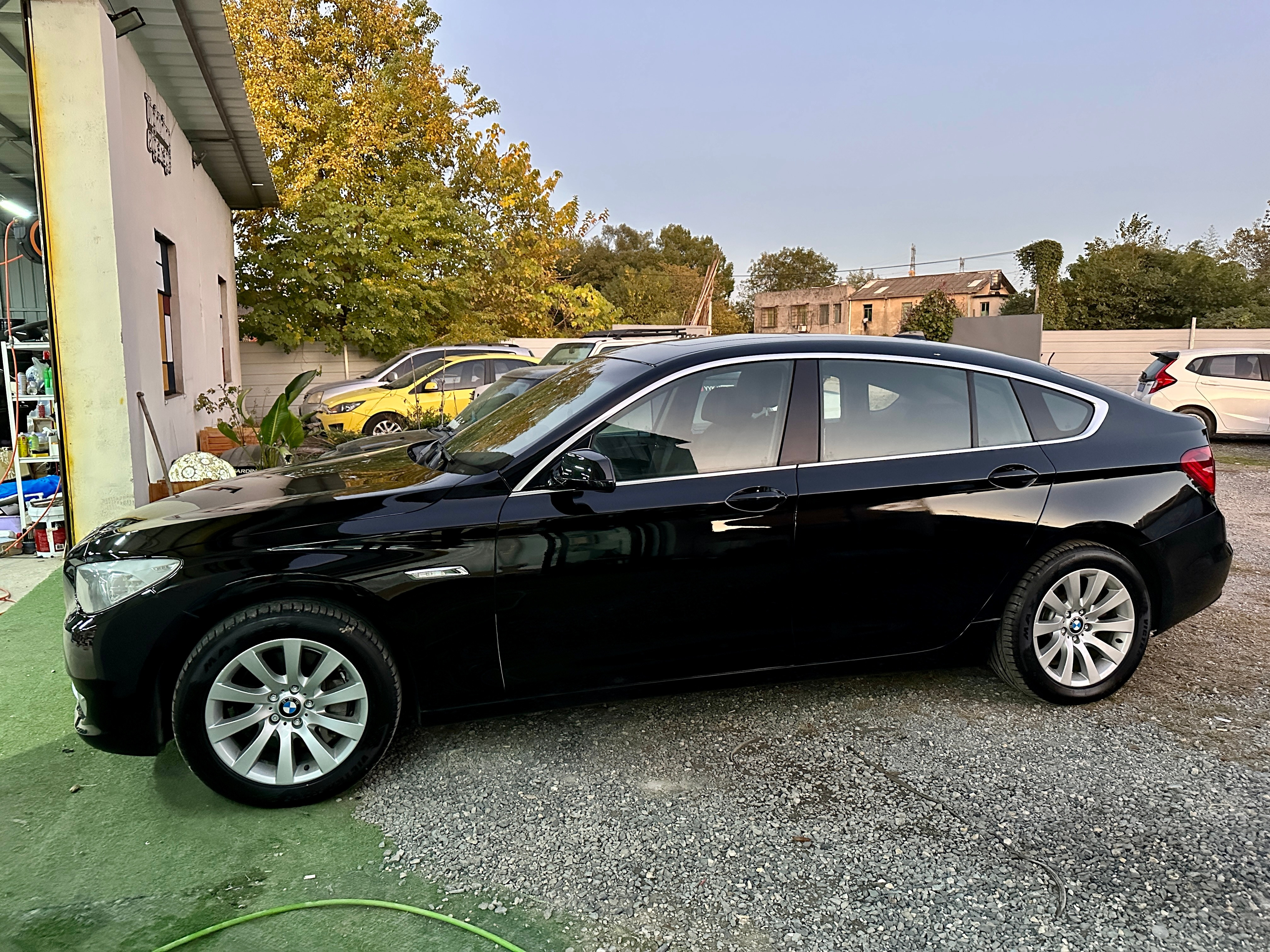 亮黑TPU真的很帅。