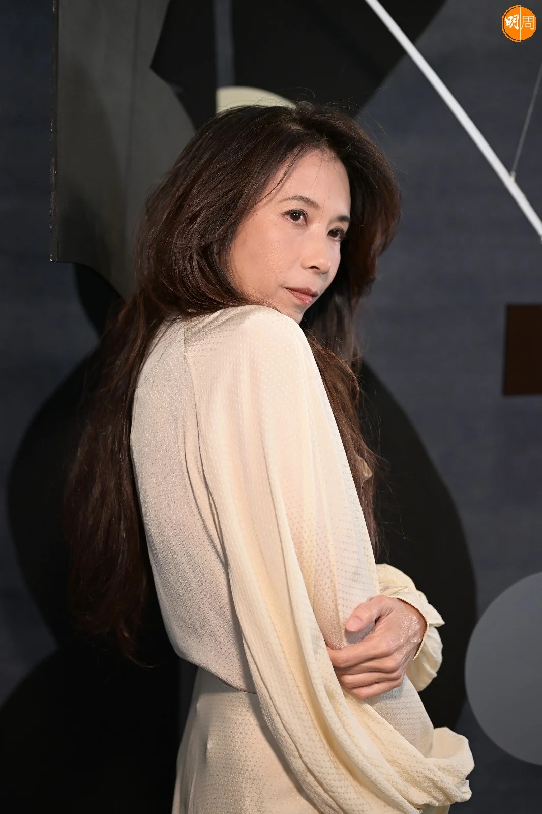 莫文蔚出道的契机源于雷颂德。两人都曾在英国求学，更是大学同学。莫文蔚喜欢唱歌，又