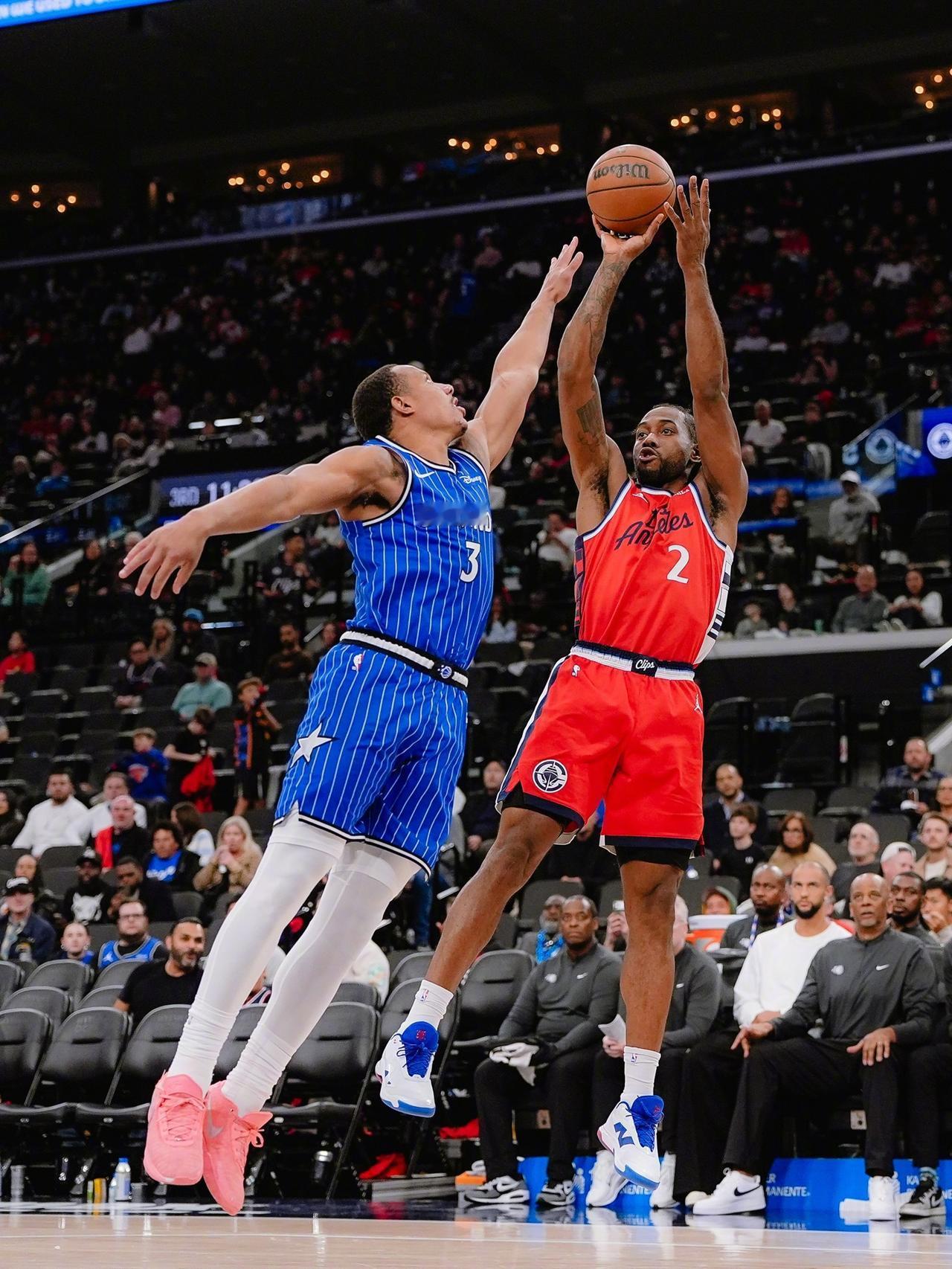 最后一球真是越想越可惜啊！看到有人说最后那球应该小卡自己出手，其实我看比赛的时