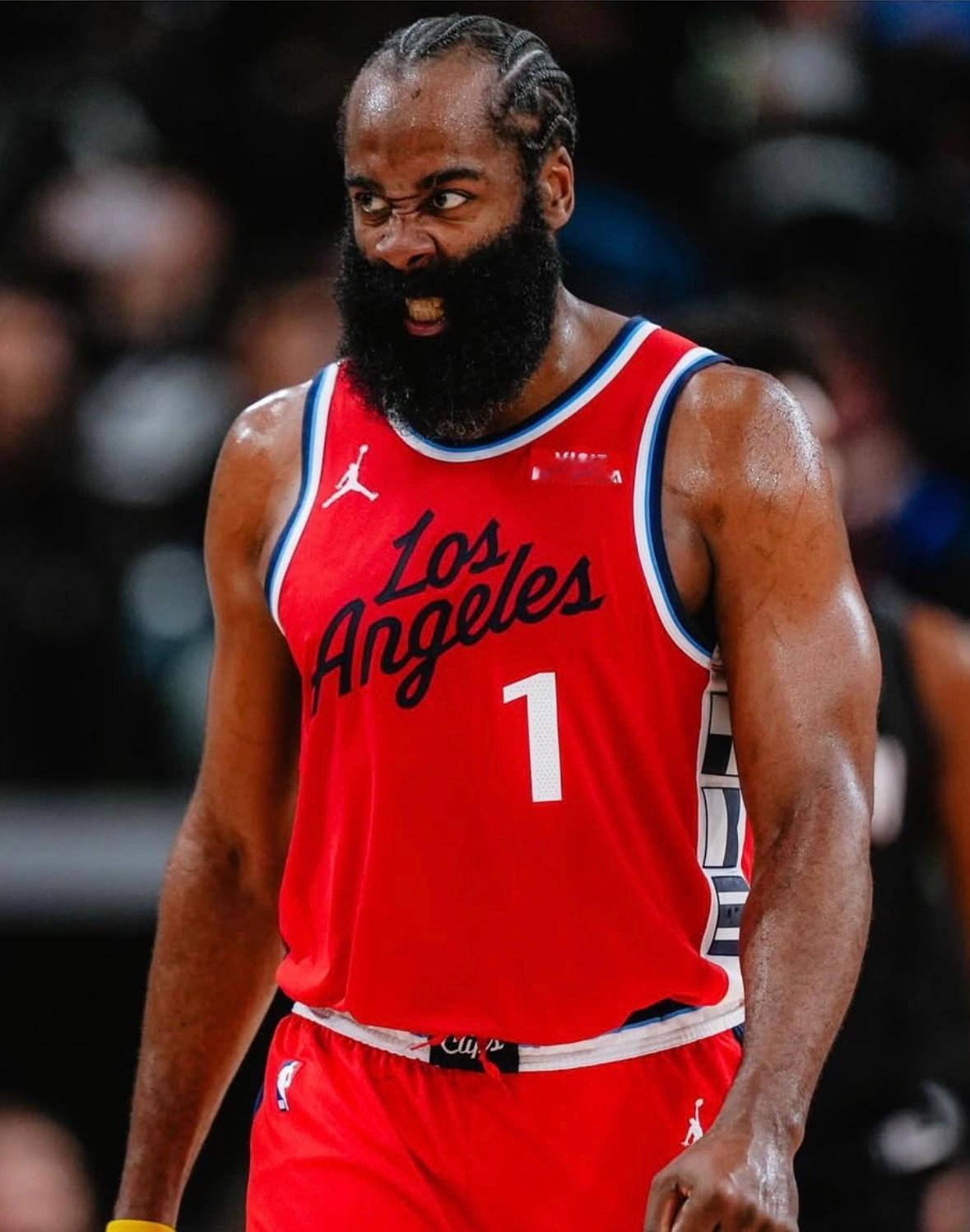 哈登：“显然我的重心一直在比赛上，但随着年龄增长，现在更专注于我的身体。我的目标