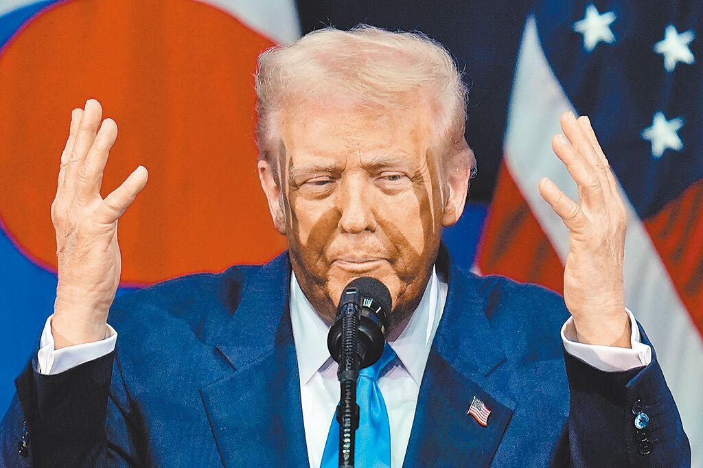 美财长威胁提高关税特朗普称不会卖先进芯片给中国美国财政部长贝森特警告，如