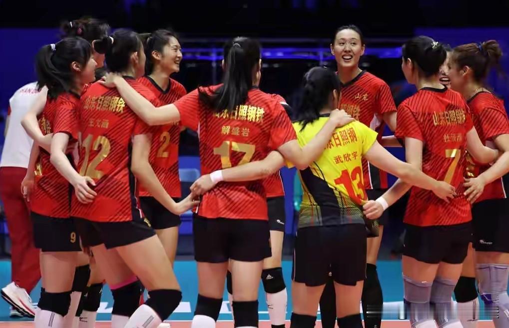 山东女排，66年间，首次跻身决赛江苏女排，8年间，三次跻身决赛一场伟大3-0