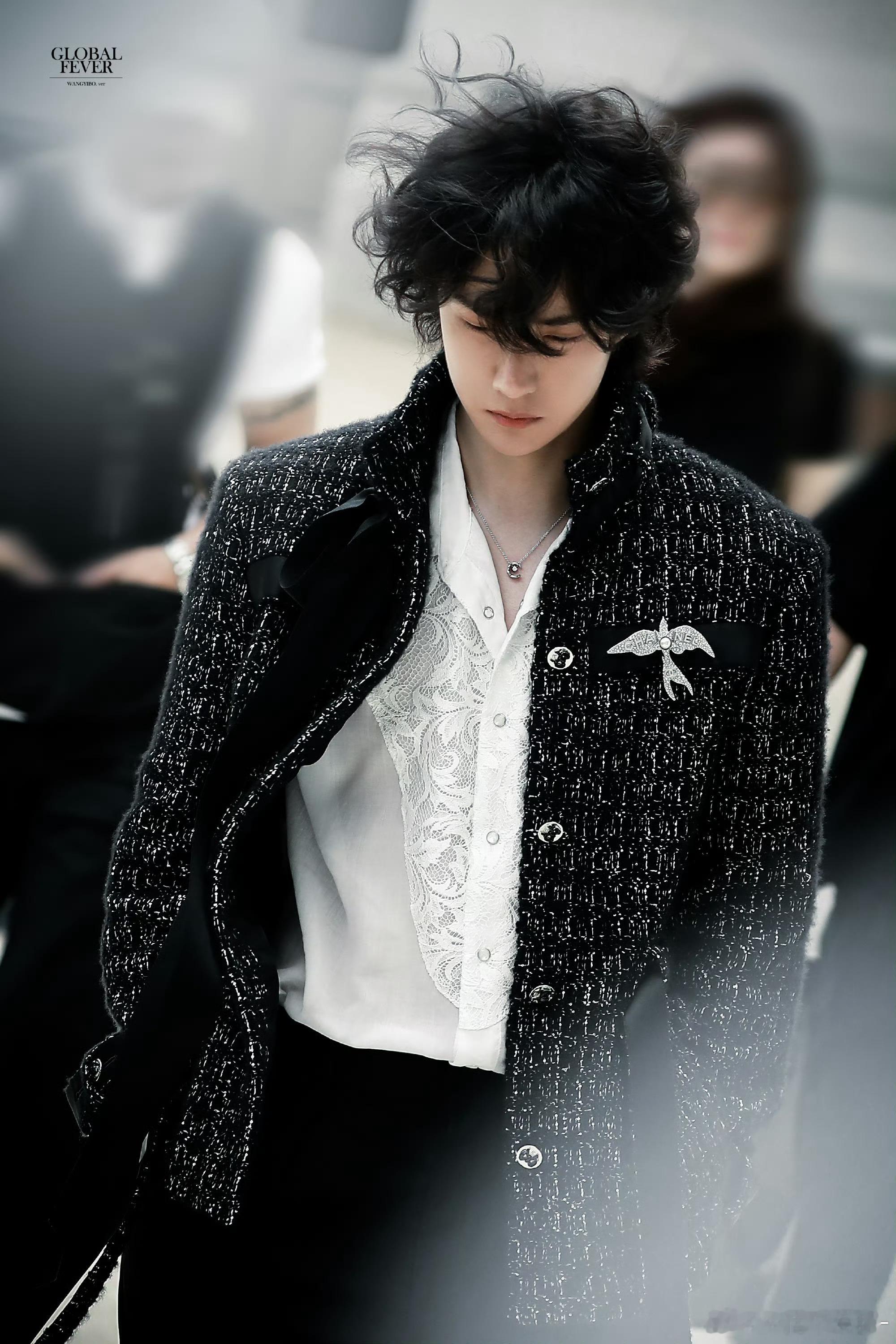 王一博小香风的神😖😖​​​