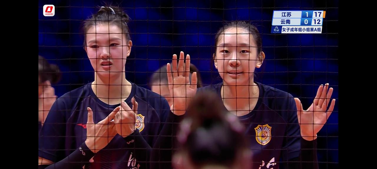 全运会：张常宁重回主攻位，与吴梦婷、龚翔宇组成强力三叉戟3:0横扫云南女排迎开门