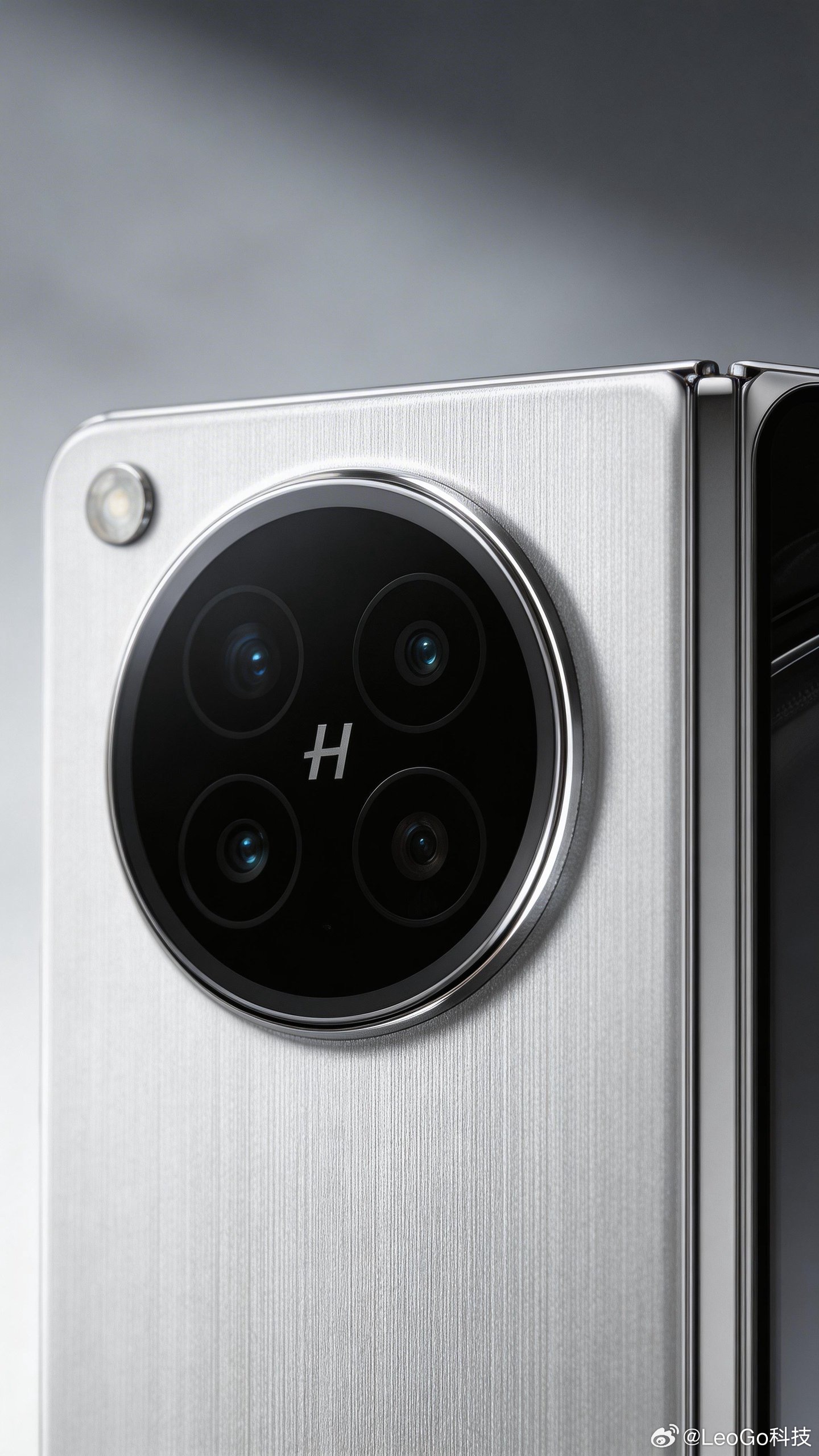 坐等！OPPOFindN6全球最平整折叠屏OPPOFindN6