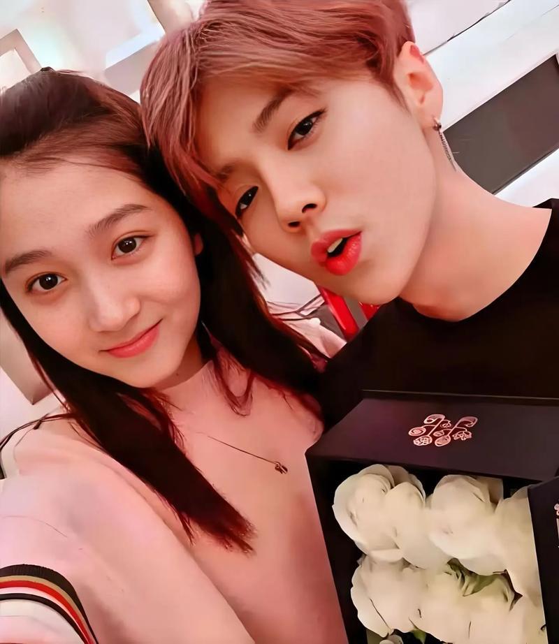 鹿晗关晓彤3月又上热搜，两人从分手到复合，全程靠网友脑补内娱瓜田又来炸锅！3月