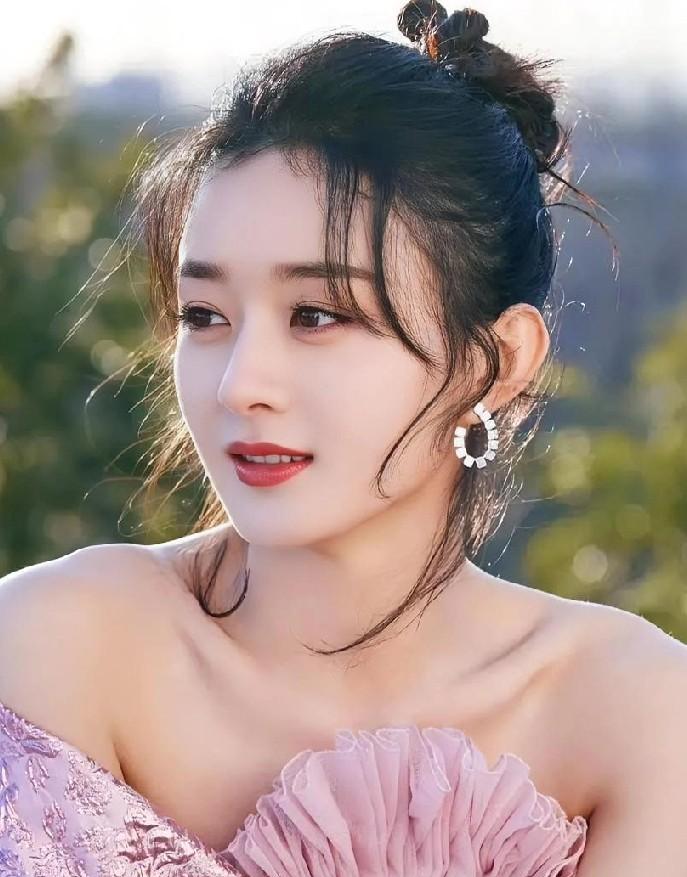 冯绍峰昨晚又上了一个慢综艺。温吞水。弹幕都在问：他到底知不知道，自己当初弄丢