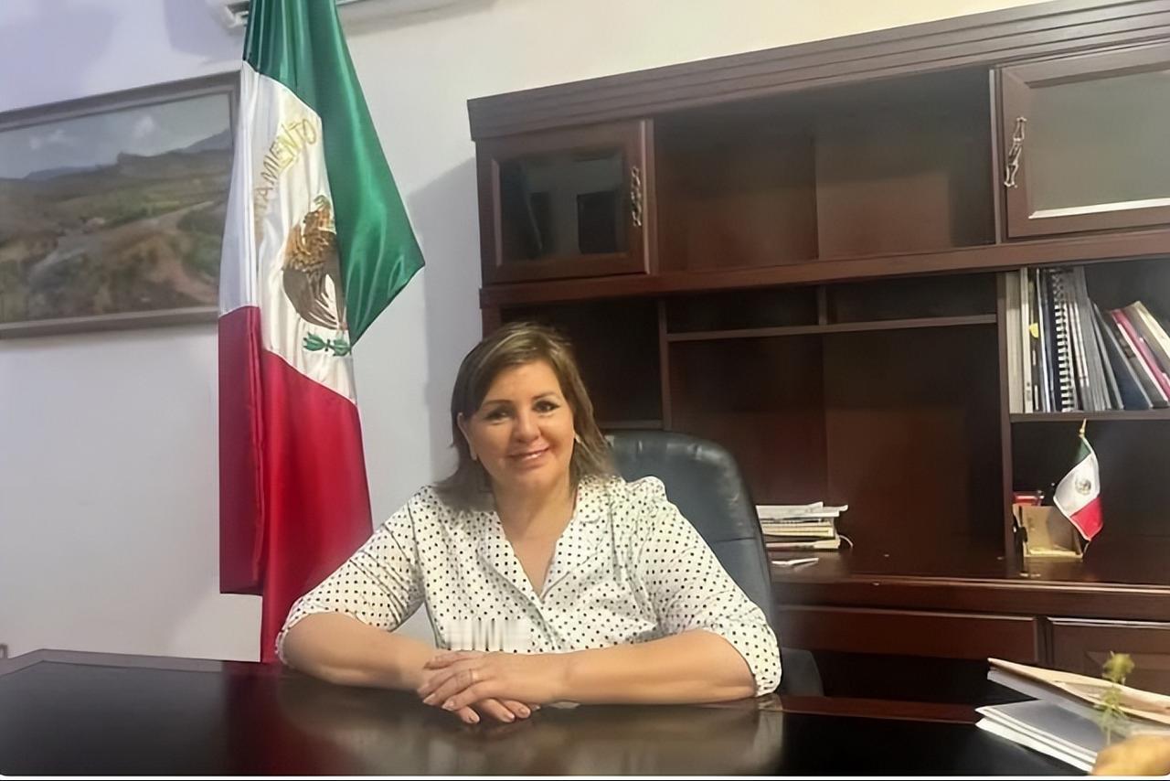 墨西哥贩毒集团的报复还在升级，据墨西哥媒体报道，索诺拉州巴卡诺拉市市长诺拉今早遭