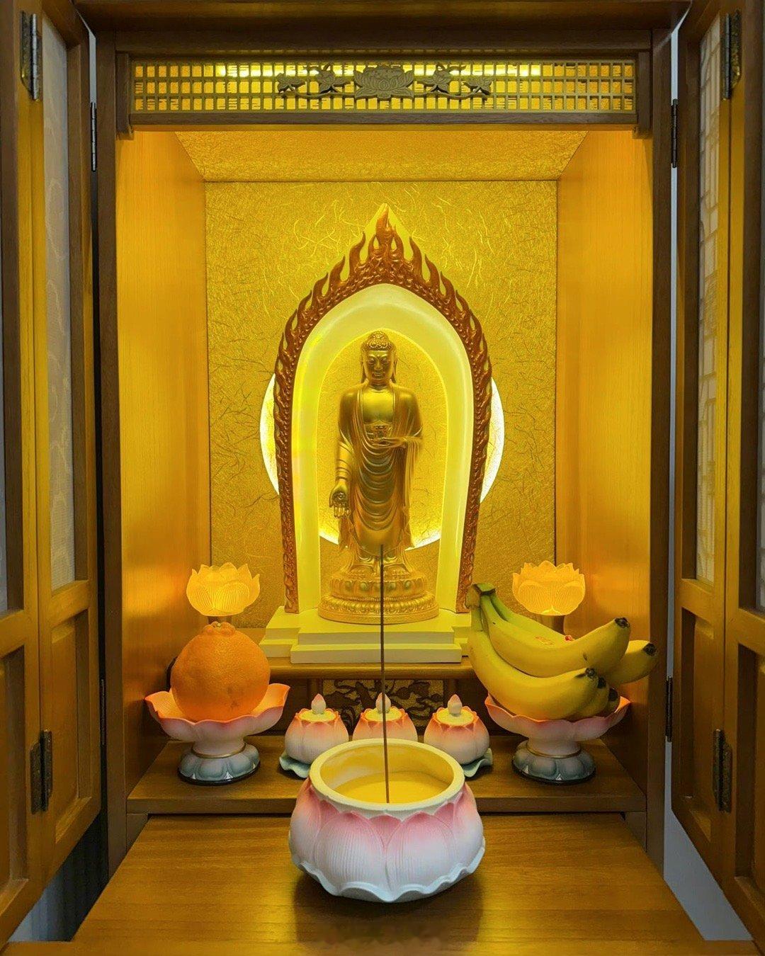 四月初八｜恭迎释迦牟尼佛圣诞四月初八 · 佛诞吉日🌷恭迎释迦牟尼佛圣诞佛光普照