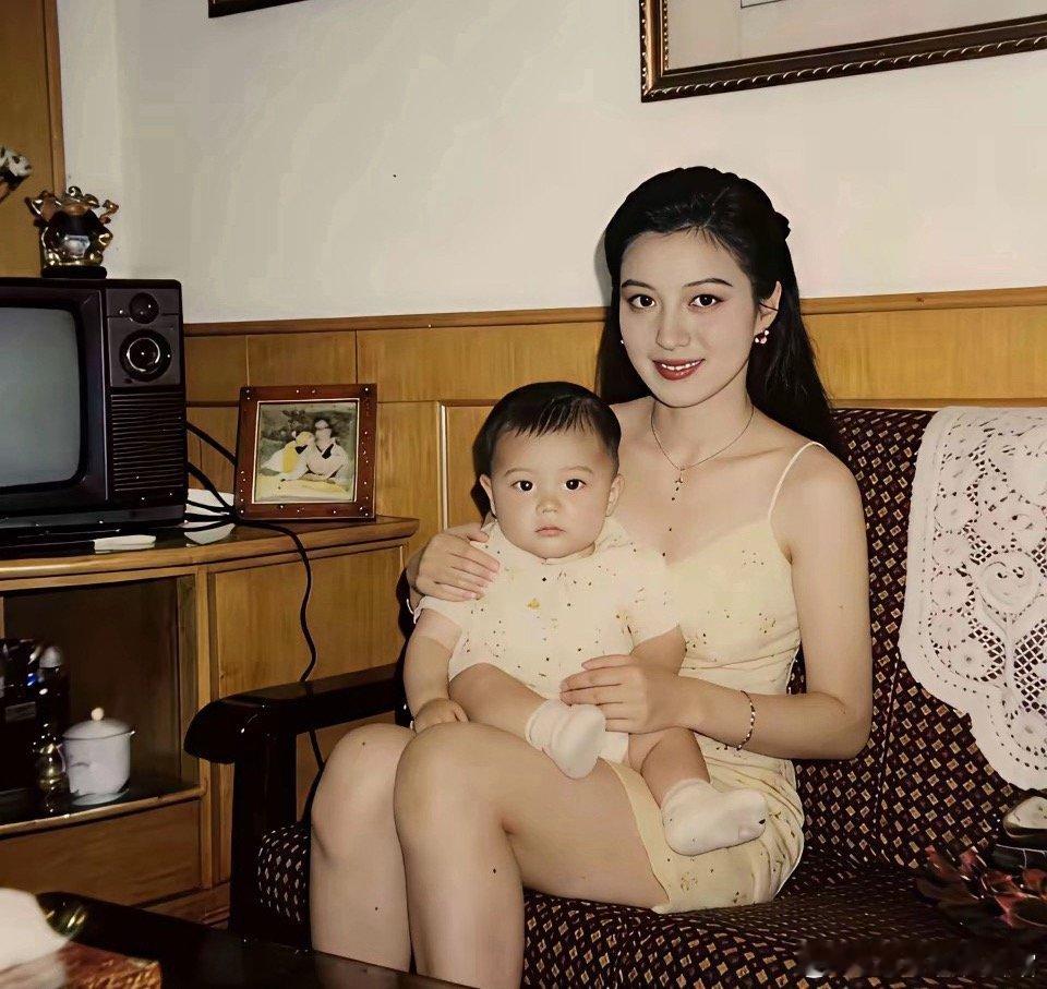 三十年前，上海这样的家庭算什么水平？