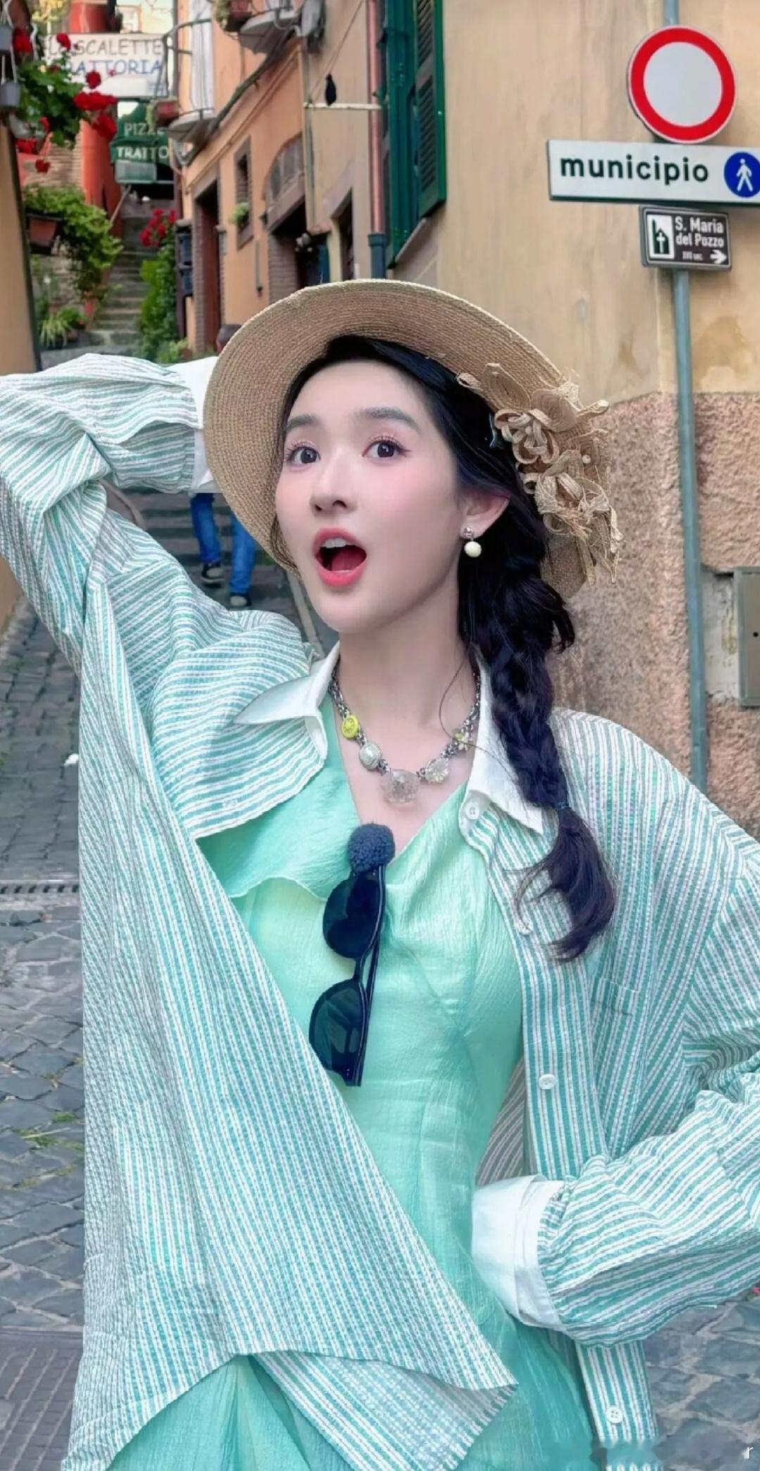 王玉雯和杨玏的分手处理得相当成熟，两人因人生规划差异选择和平分开，体现了理性与尊