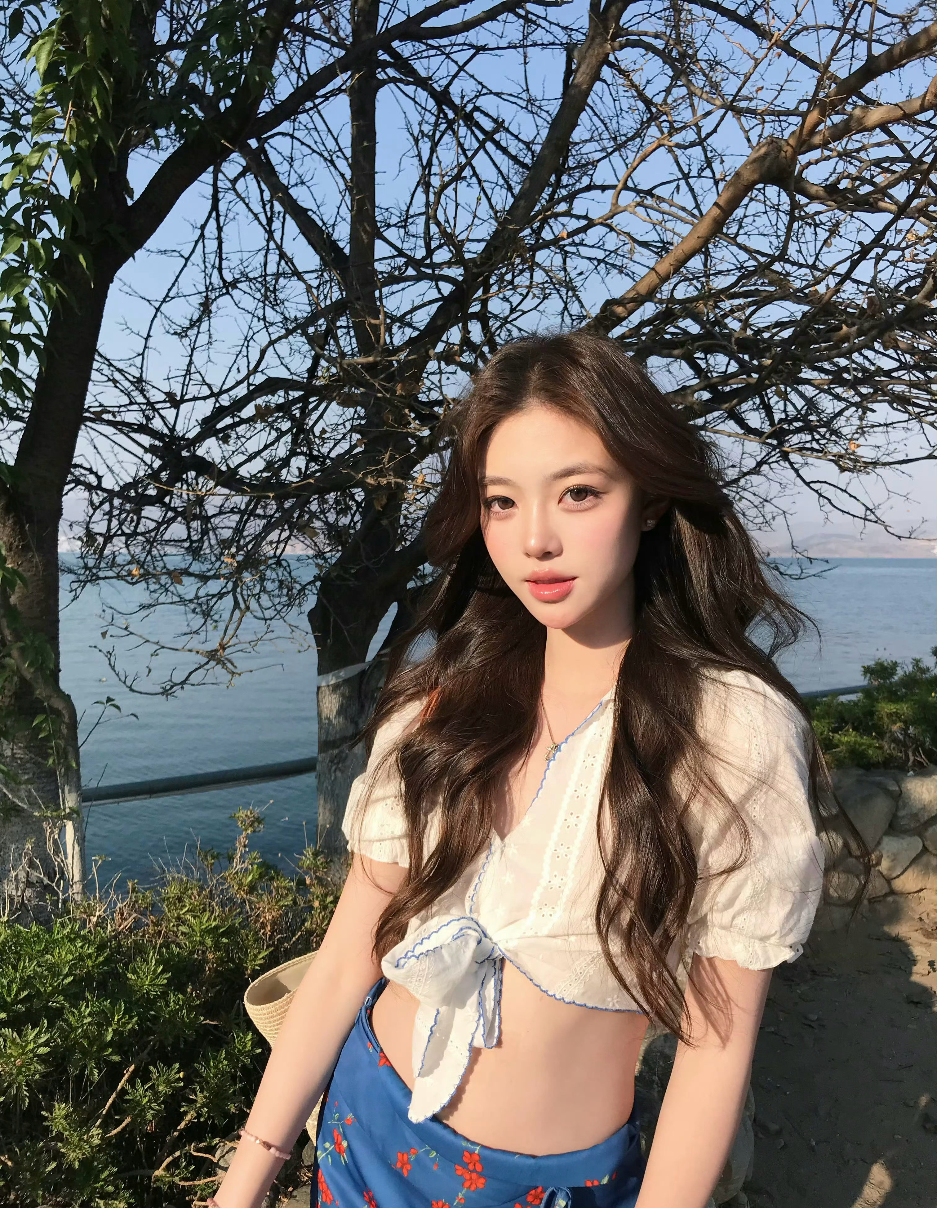 校花美女出生于2003年1月3日，来自南京传媒学院，摩羯座小姐姐