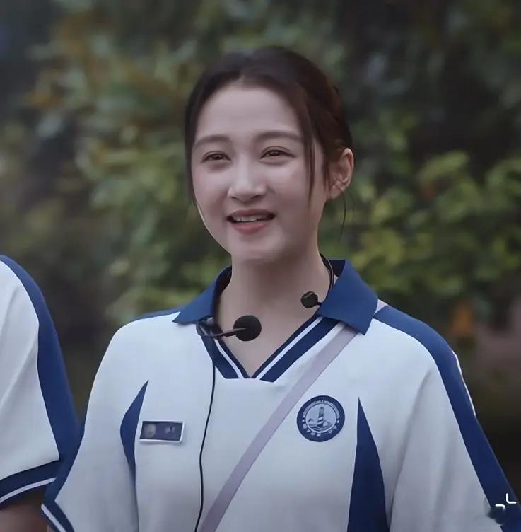 光晓彤的脸怎么了感觉好出戏