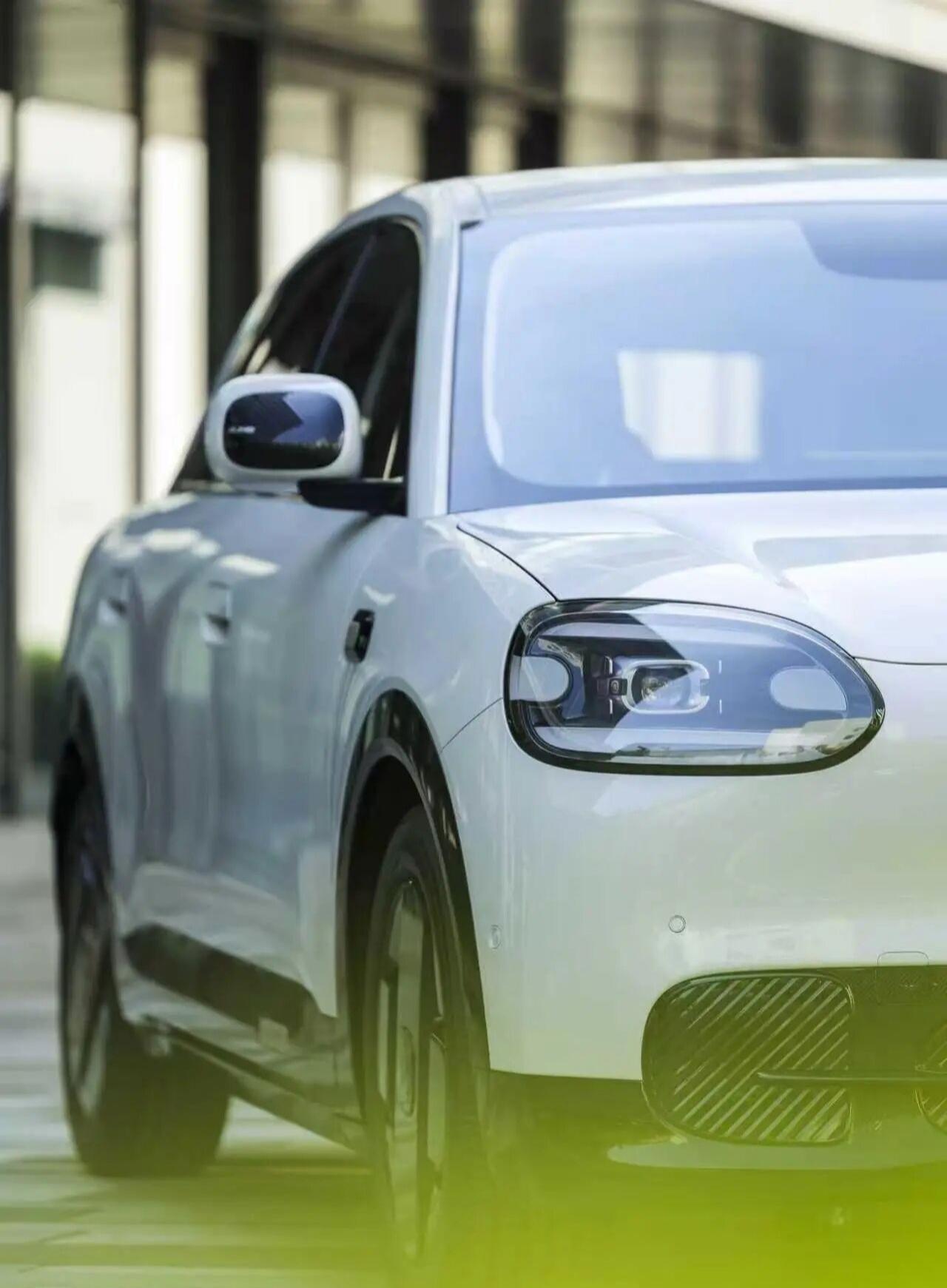 奇瑞QQ3回归，星愿和MG4慌了吗？全新奇瑞QQ3车身超4200mm，2700m