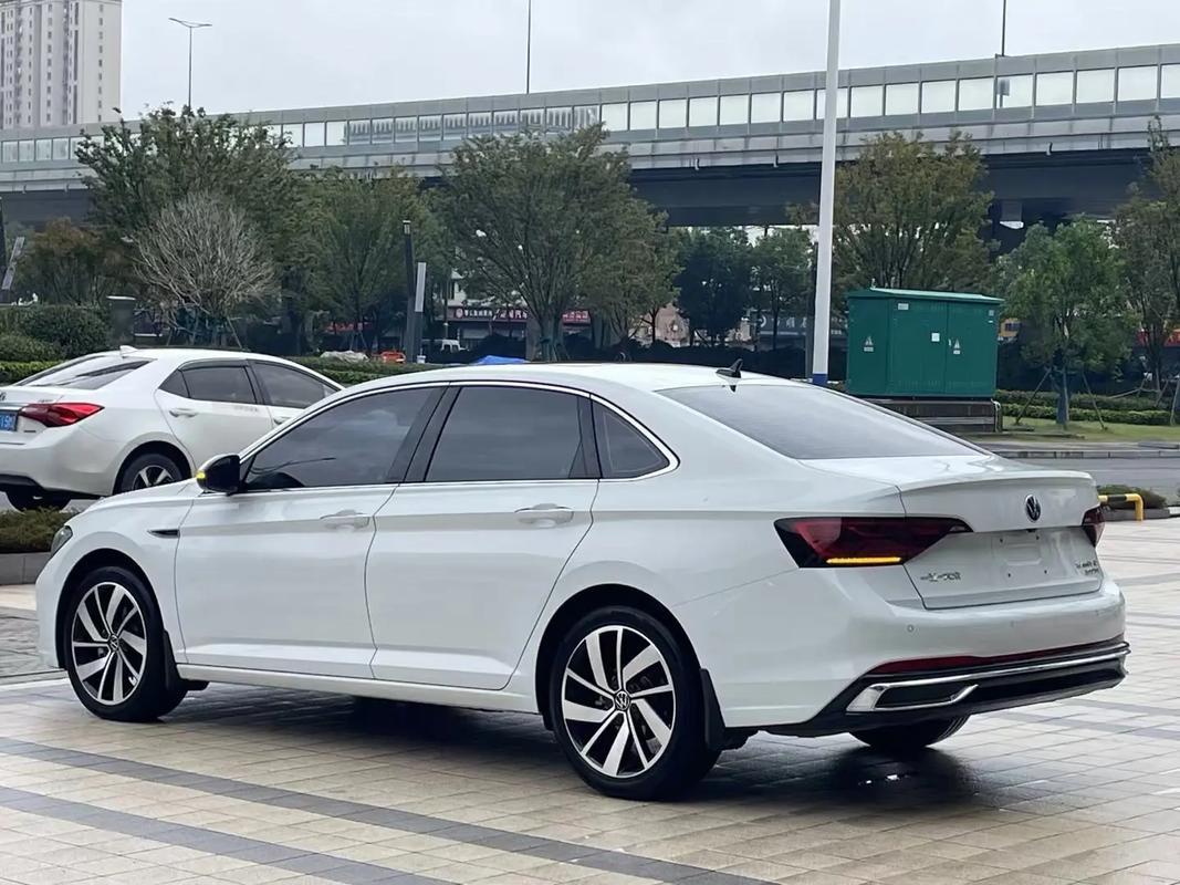 大众速腾1.4T真实综合油耗记录：市区9.2L高速5.8L，每公里成本对比秦PL