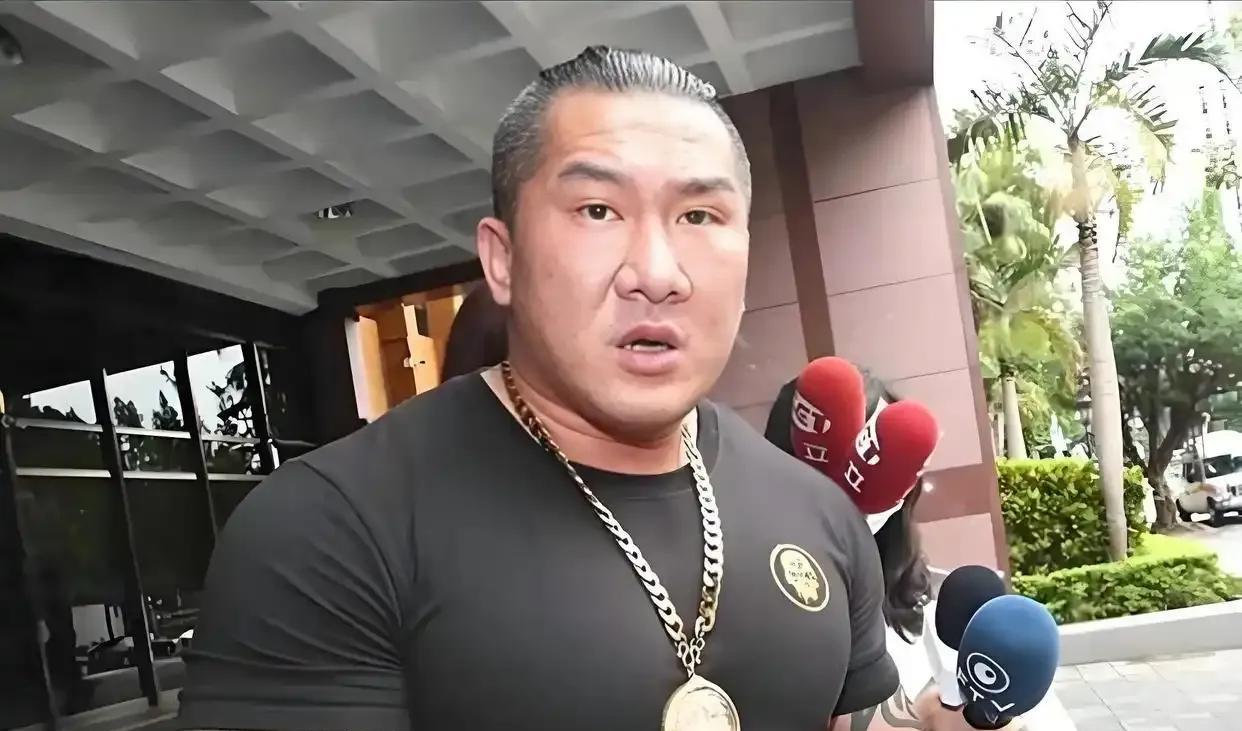 昨天，台网红“馆长”陈之汉一个视频让人生疑:有人问你来自哪个国家？陈之汉说许多人