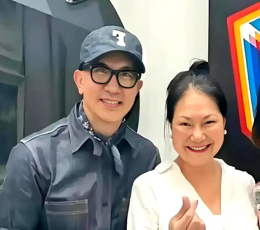 S妈和光头彻底要疯了。因为大曲线的豪宅马上就要进入法拍流程了，要知道，法拍的定