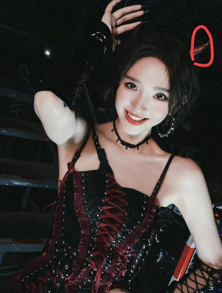 唐艺昕二公太好笑了，开场就叽里咕噜的不过全开麦的真实才最动人我反复倒