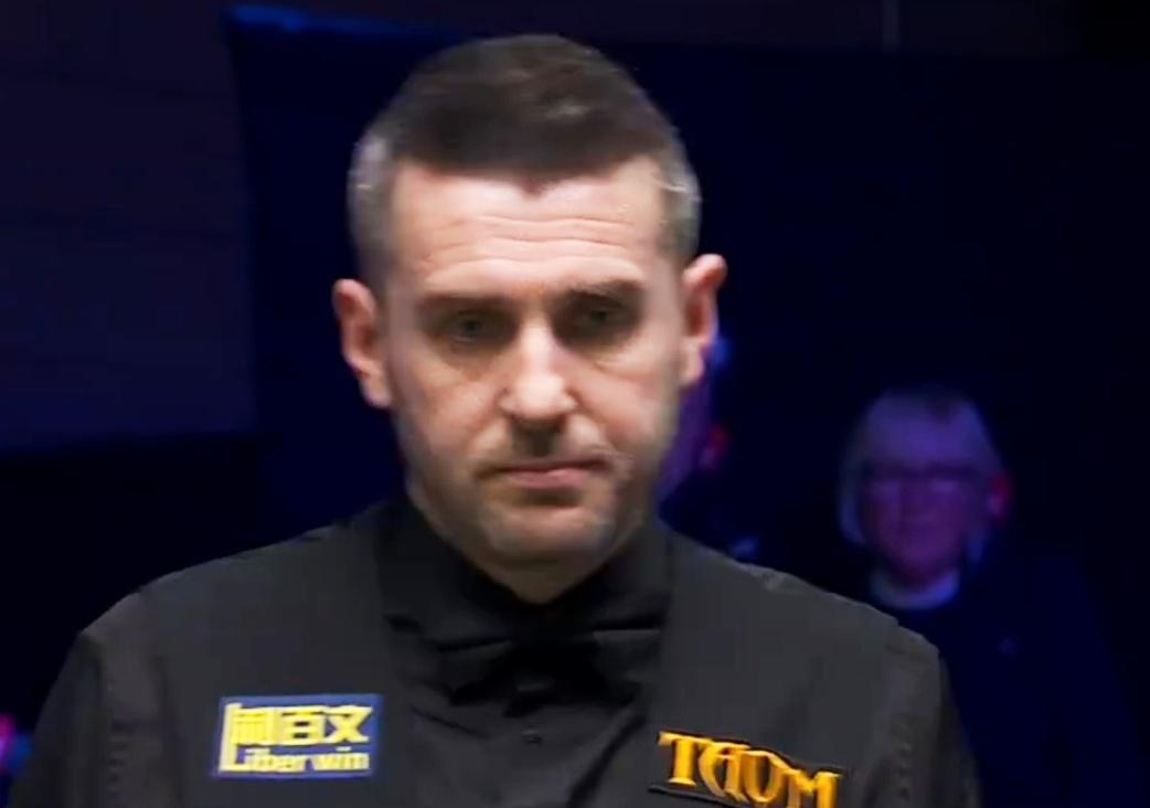 塞尔比单杆过百，6-2轻取霍金斯，锁定最后一个英锦赛四强席位！  北京时间