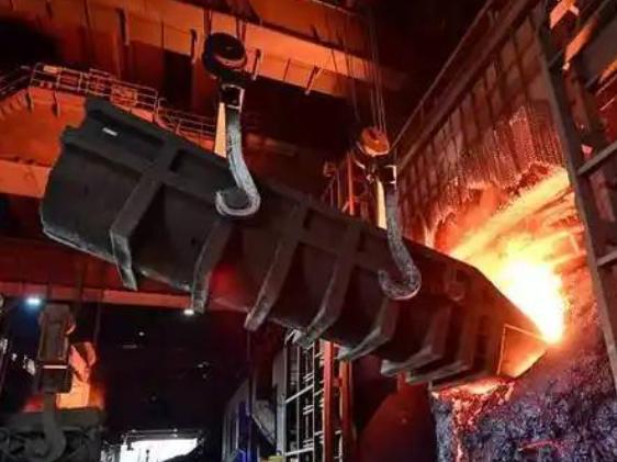 “光明正大资敌？”中国企业帮印度建全球最大炼钢炉，转头就被加征25%关税！