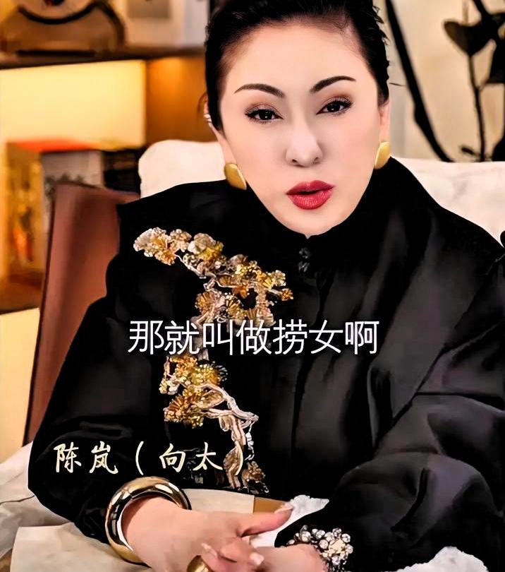 方媛被拍到送孩子上学那天，评论区分两拨人吵翻了。一拨说“你看她多卑微”，一拨说“