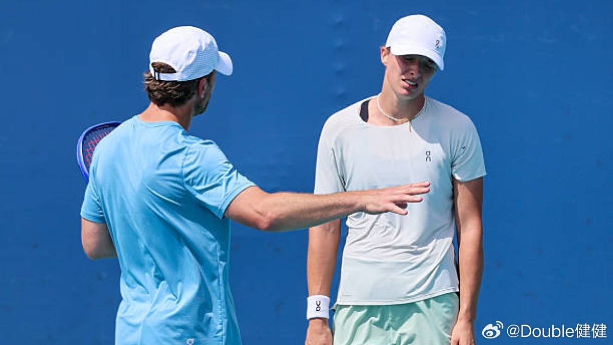 【斯瓦泰克谈和费塞特分手：不是一时冲动新教练人选：必须是一个相处愉快的人】“这