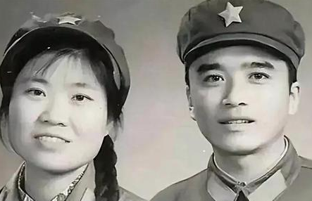 1972年，21岁的知青李文忠救了一名11岁的落水女孩。令人没想到的是，女孩上岸