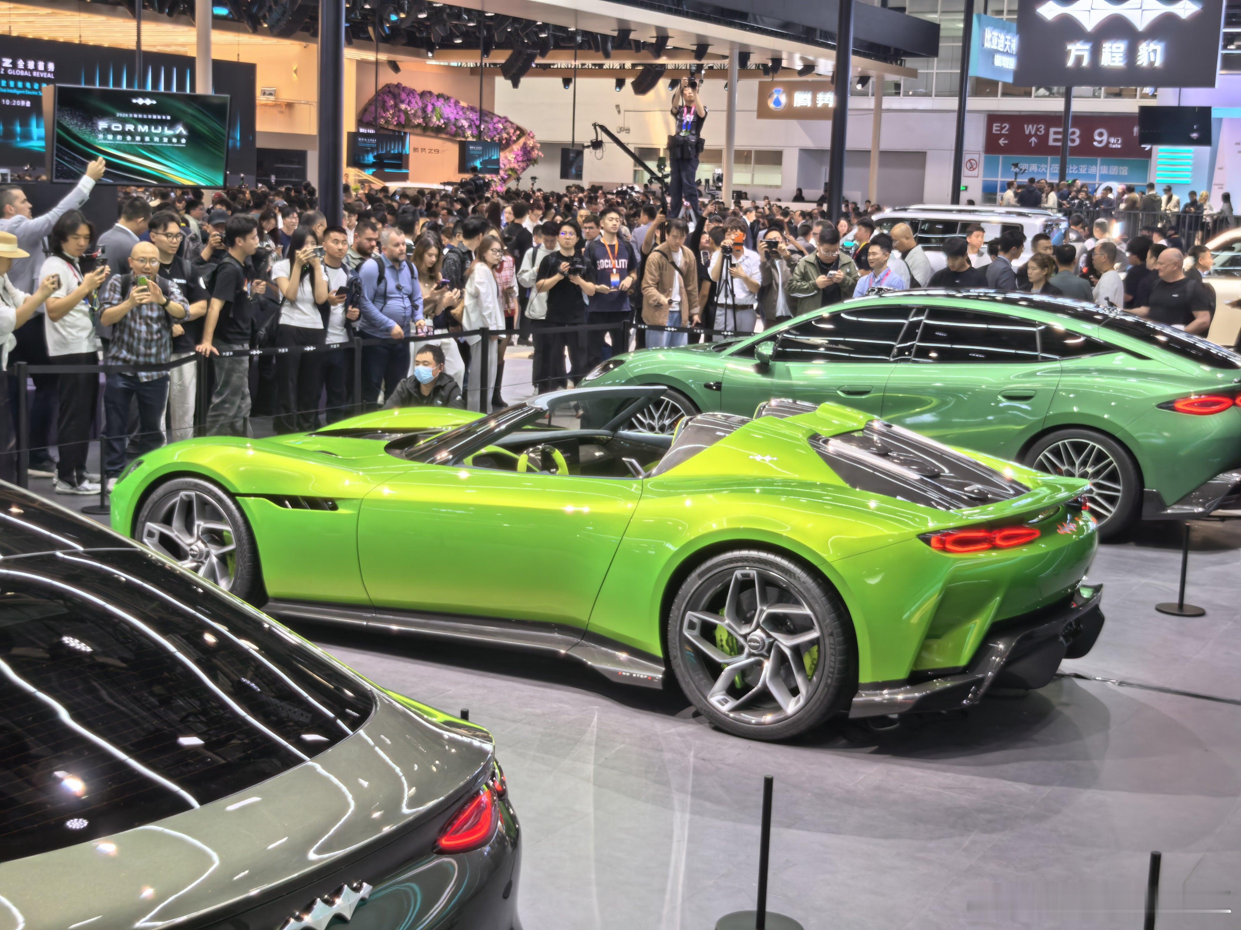 方程豹FormulaX，帅的不行预计明年量产，还原度据说有80%这车帅的简直不