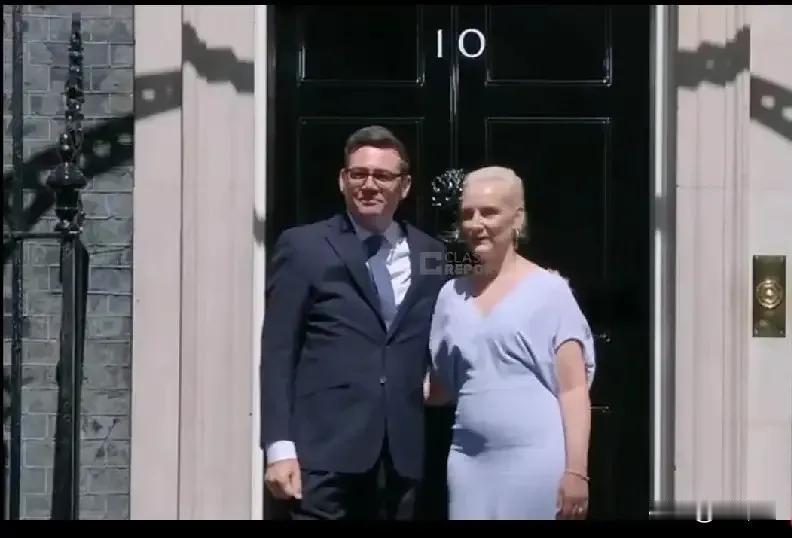 英国新首相，换汤不换药，100%站队乌克兰刚刚入主唐宁街10号的英国新任首相