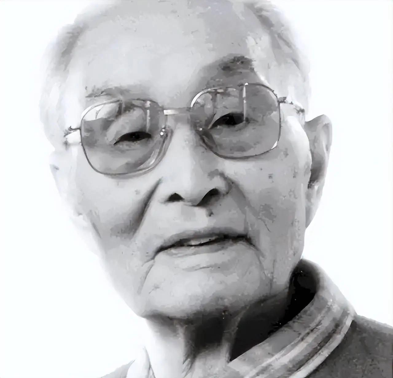 1955年冬天，北京军区大院冷风刺骨。刚拿到开国上将军衔的张爱萍，正要上车去开会