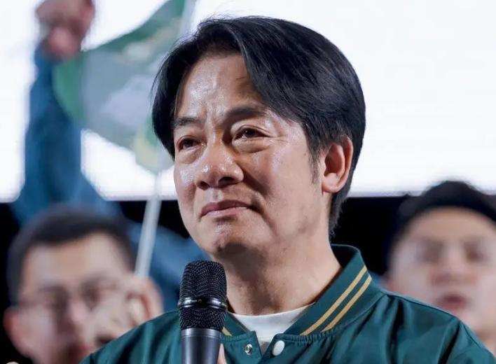赖清德别再演戏了！五一劳动节这天，本该是关心劳动者权益、聊聊实际生活难处的日
