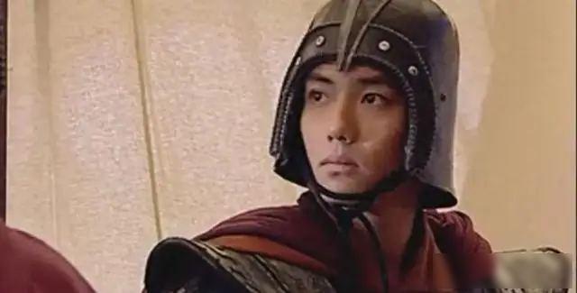 17岁率800骑兵杀入匈奴腹地，斩首2028级，一战封侯。19岁打穿河西走廊，2