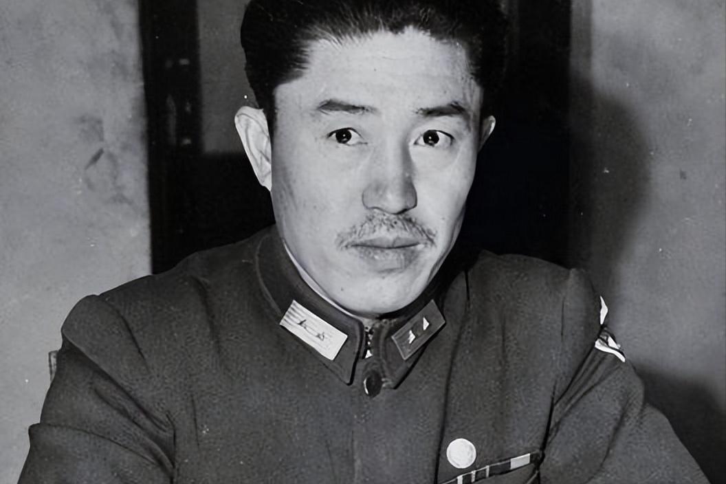 一位曾与美军并肩作战的国军名将，在新中国成立之初却选择沉默隐退。当周总理当面问他