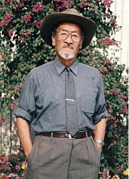 1990年，三毛跑到新疆和77岁的王洛宾同居。然而，王洛宾竟然说：“可以同居，不