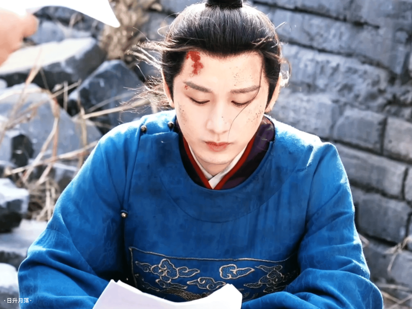 看了一圈热搜，越来越心疼成毅。我会永远记得去年5月，9月。成毅有演技有实力，我们