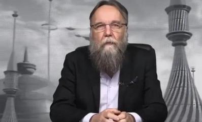 普京智囊杜金警告中国，如果中国真的要对日本下手，一定不要重蹈俄乌战争的覆辙，有些