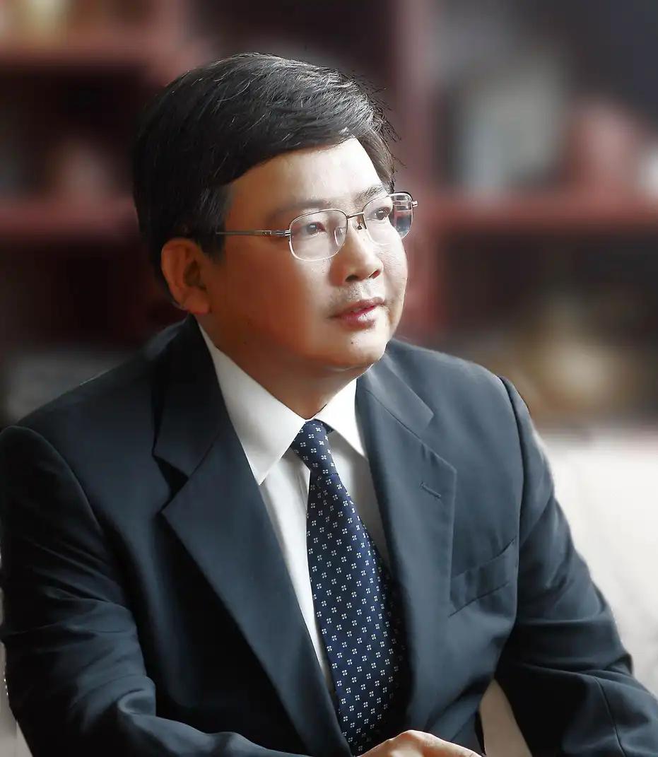 就在刚刚，界面快讯传来消息，广西医科大学原校长赵劲民官宣了！看了他的简介，赵劲