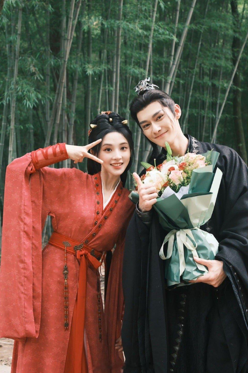 汪卓成求你别碎在我手机里看《凤凰台上》罗冼血下线那段，汪卓成的原声台词和眼神戏